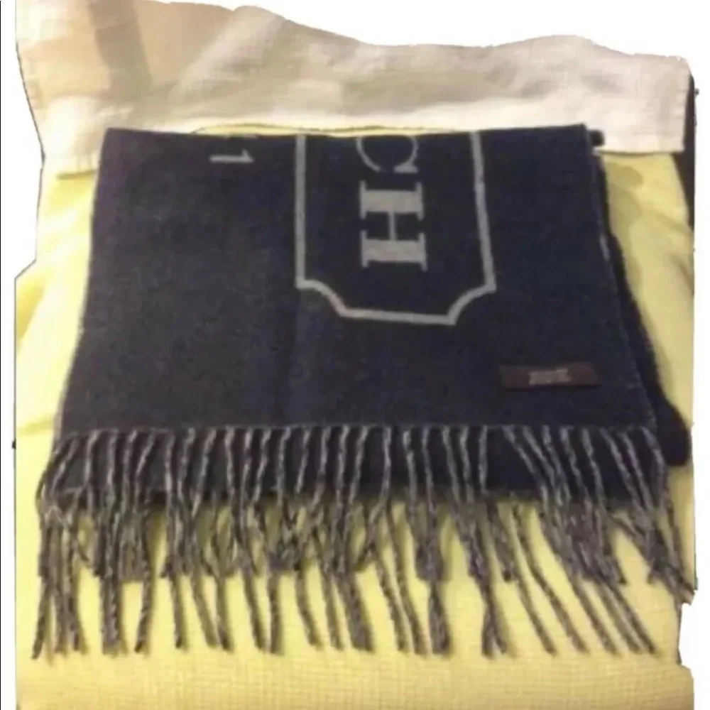COACH REVERSIBLE CASHMERE UNISEX SCARF - Picture 6 of 6
